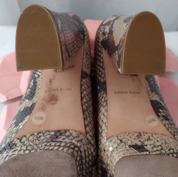 BCBGMAXAZRIA Dahlia Leather Heels. Size 7.5B - Picture 7 of 8